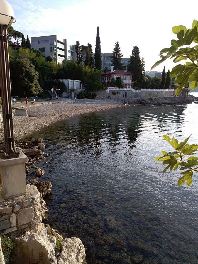 Salus, Maruna